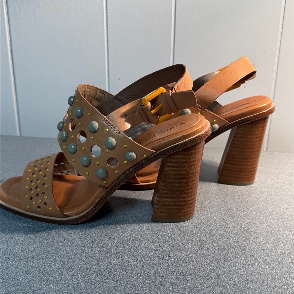 Donald Pliner Studded Leather Block Heel Sandals - 3.5-4" heel, Size 7 1/2 M - Picture 2 of 9
